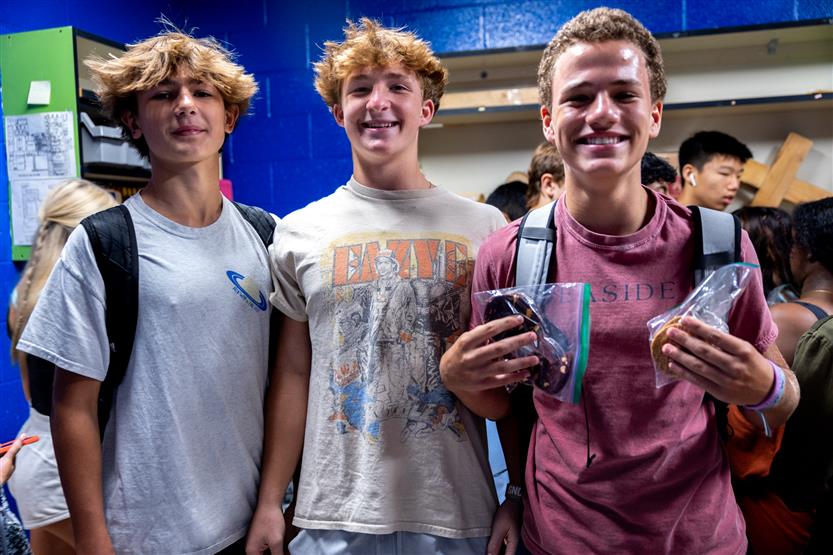 Brentwood High students run a cookie store